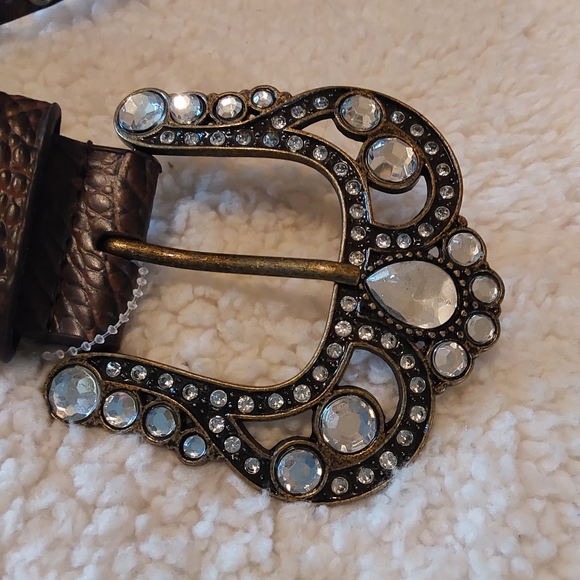 🌺 Like New Brown Leather & Studded Western Belt - Picture 2 of 14